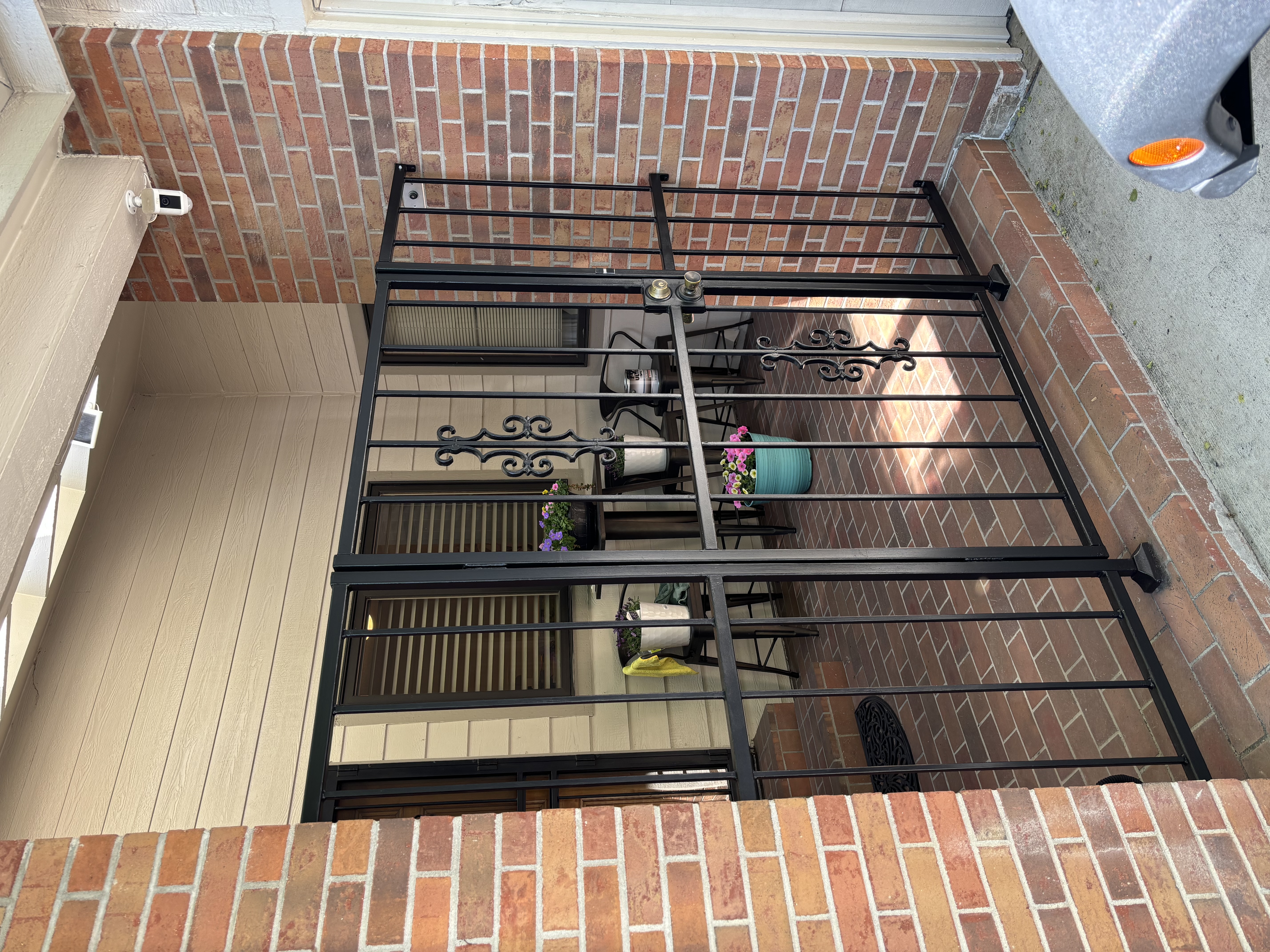 Painted exterior gate and trim detail